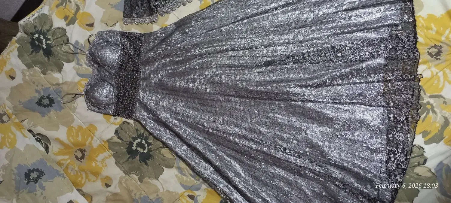 لباس مجلسی زنانه|لباس|فولادشهر, C8|دیوار