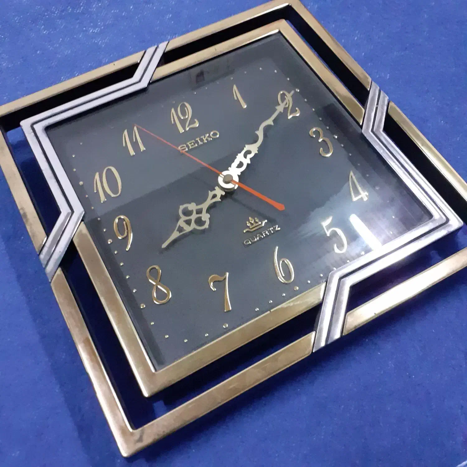 ساعت اصلی|ساعت دیواری و تزئینی|لنگرود, |دیوار