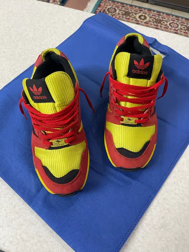 Zx8000ادیداس اورجینال اسپانیا|کیف، کفش، کمربند|قرچک, شهرک الحدید|دیوار