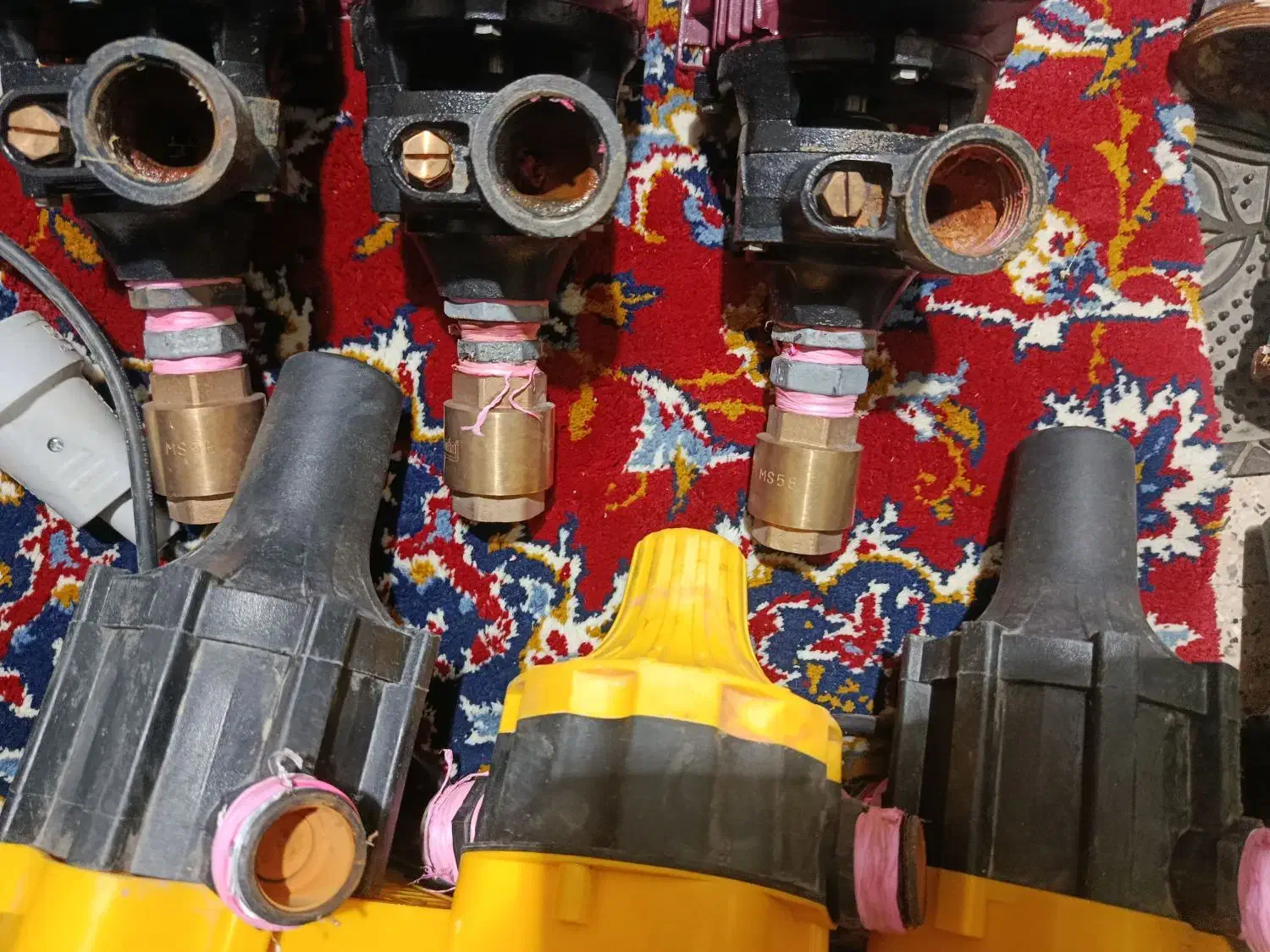 پمپ آب کم کار تمیز نیم یک دو اسب|مصالح و تجهیزات ساختمان|مشهد, شهرک مهرگان|دیوار