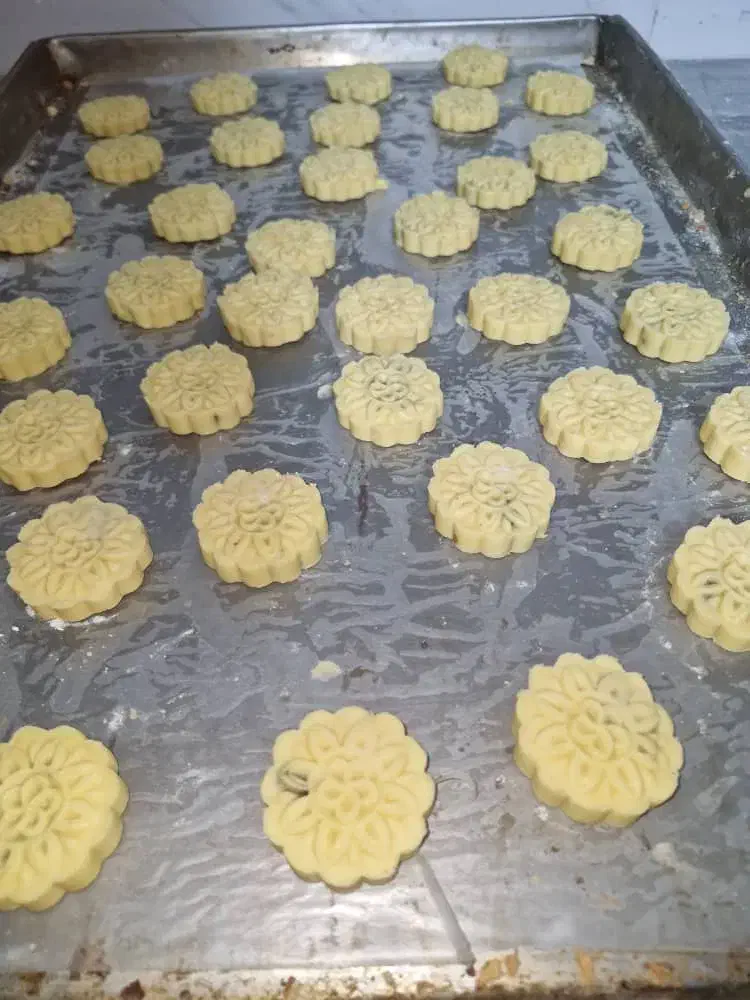 استخدام ویزیتور و بازاریاب کارگاه قنادی|استخدام بازاریابی و فروش|سیرجان, |دیوار