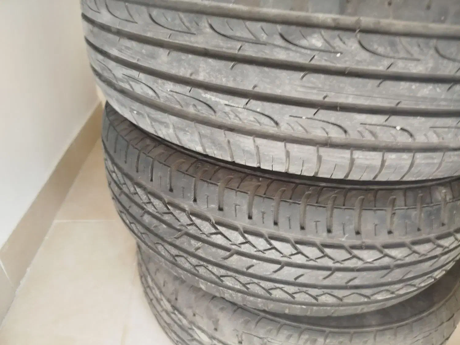 لاستیک ۱۴|قطعات یدکی و لوازم جانبی|هشتگرد, شهرک ارم شرقی|دیوار