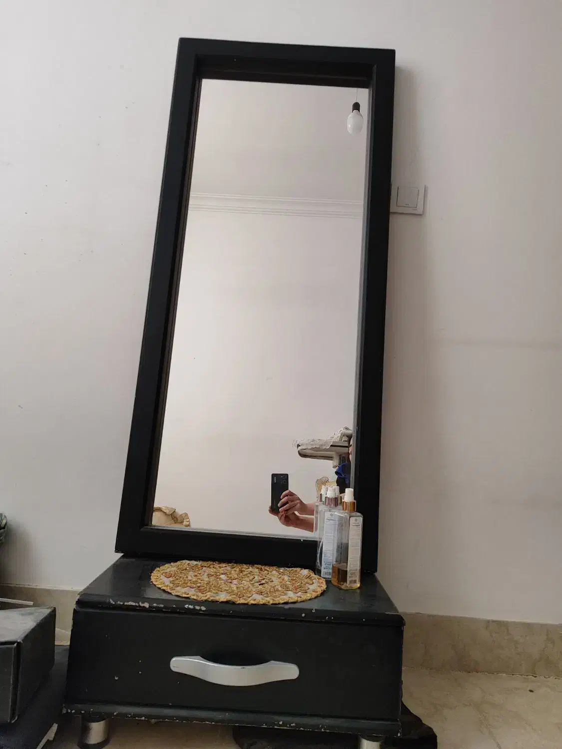 اینه پاتختی|آینه|ساوه, |دیوار