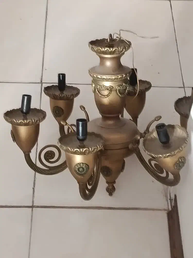 لوستر برنز قدیمی عالی۶شاخه|لوستر و چراغ آویز|پردیس, فاز ۸|دیوار