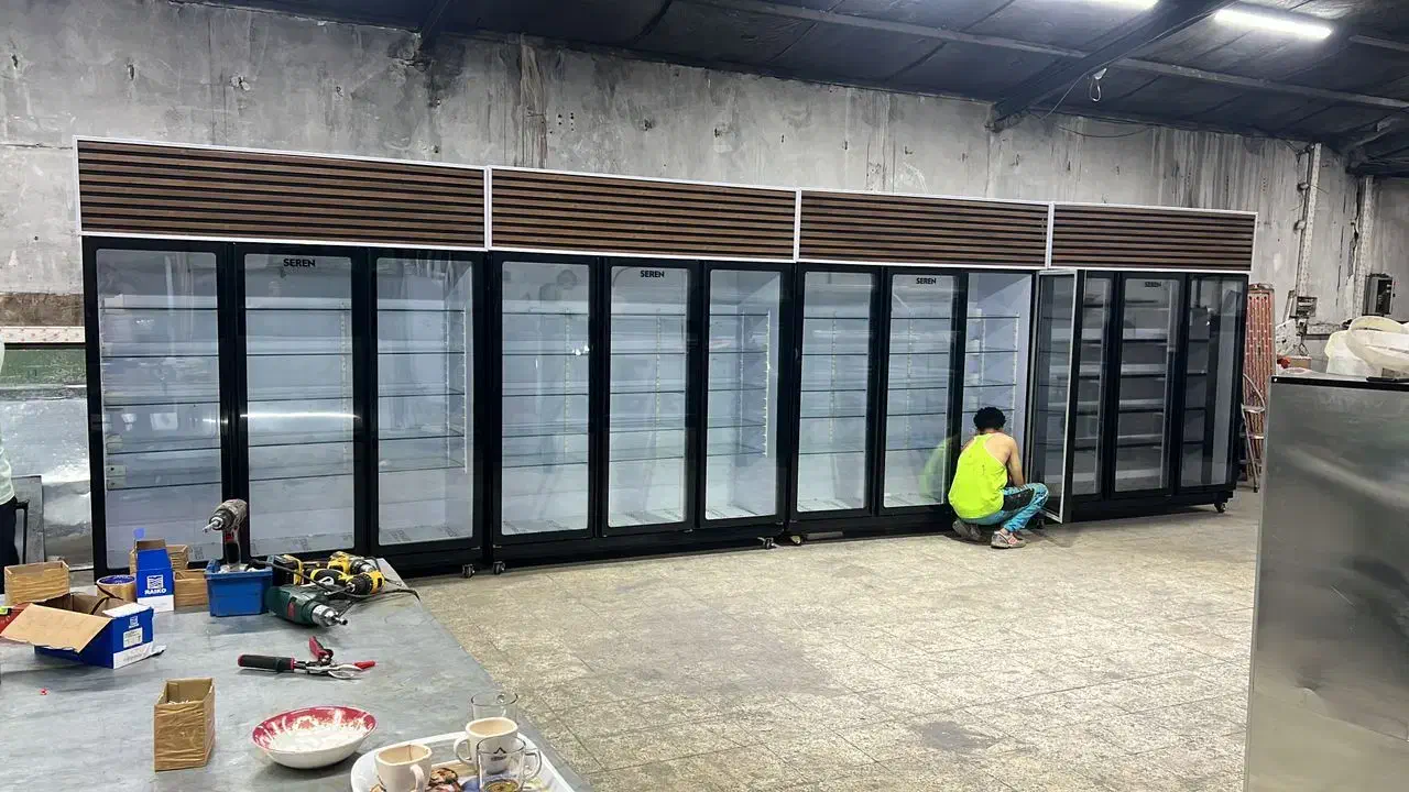 ویترینی ایستاده لبنیات قصابی کبابی قنادی پروئینی|فروشگاه و مغازه|تهران, شهرک آزادی|دیوار