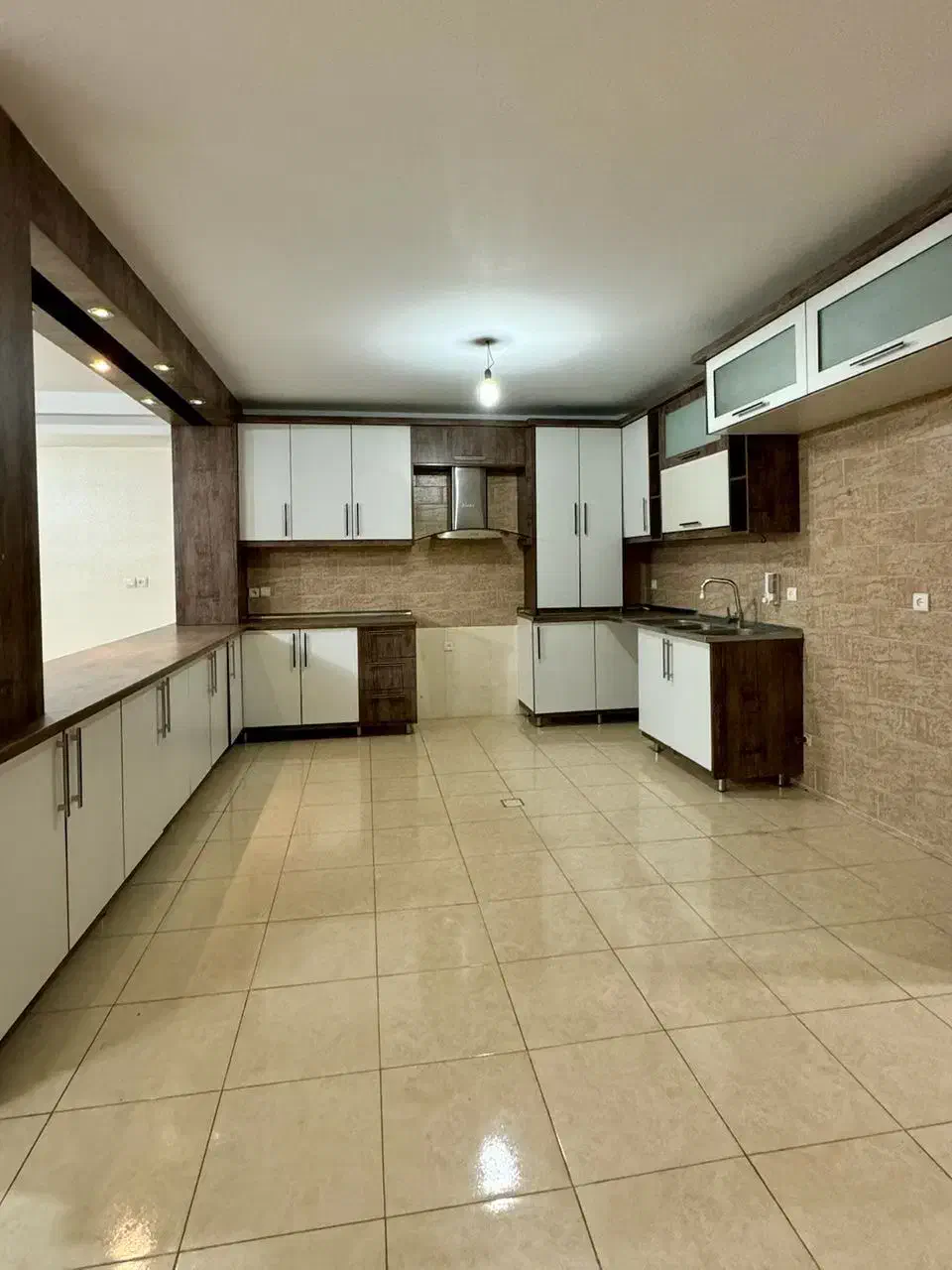 ۱۴ متر کابینت تمام ام دی. اف همراه سینک وهود|مصالح و تجهیزات ساختمان|لردگان, |دیوار