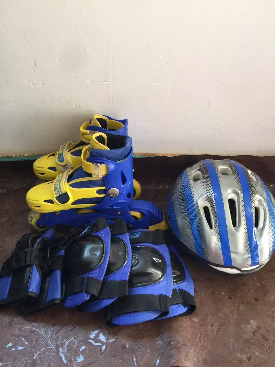 اسکیت با ست کامل|دوچرخه، اسکیت، اسکوتر|زنجان, |دیوار