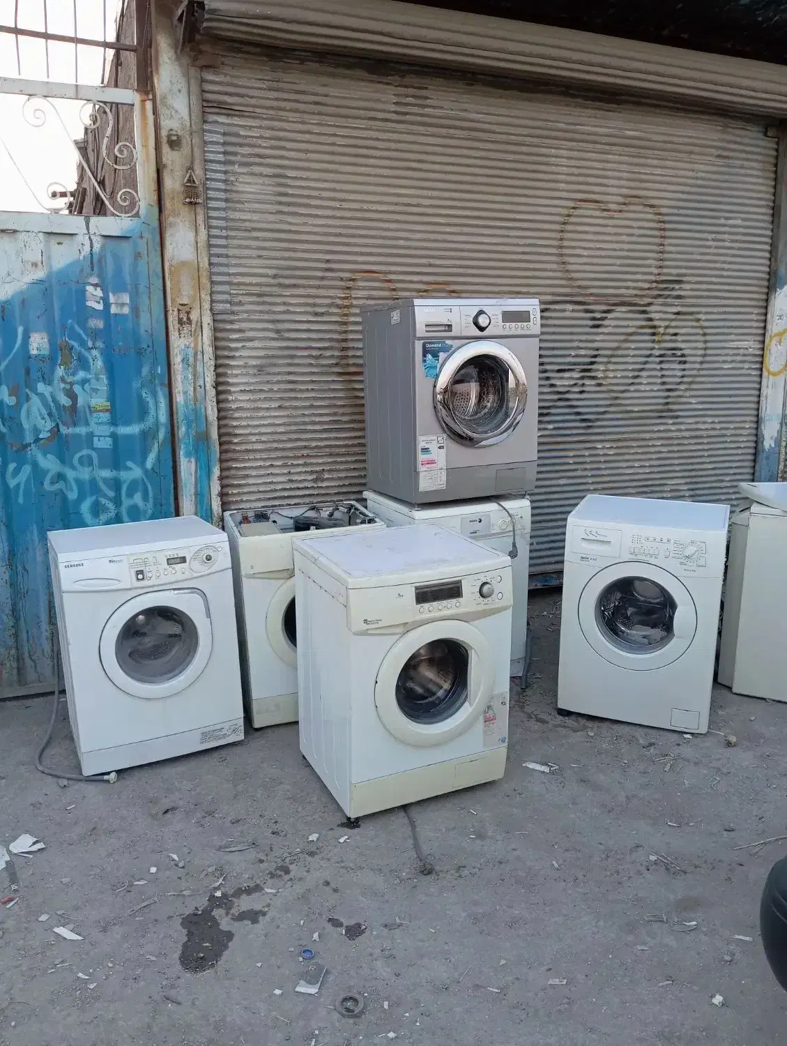 فروش و خریدار لباسشویی خراب|ماشین لباسشویی و خشک‌کن لباس|کرج, برغان|دیوار