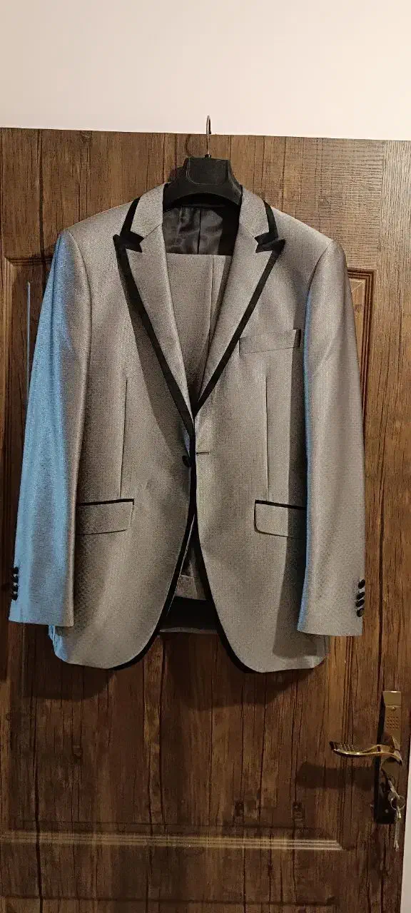 کت و شلوار ایتالیی Giorgio armani  سایز ۴۸|لباس|تهران, ولنجک|دیوار