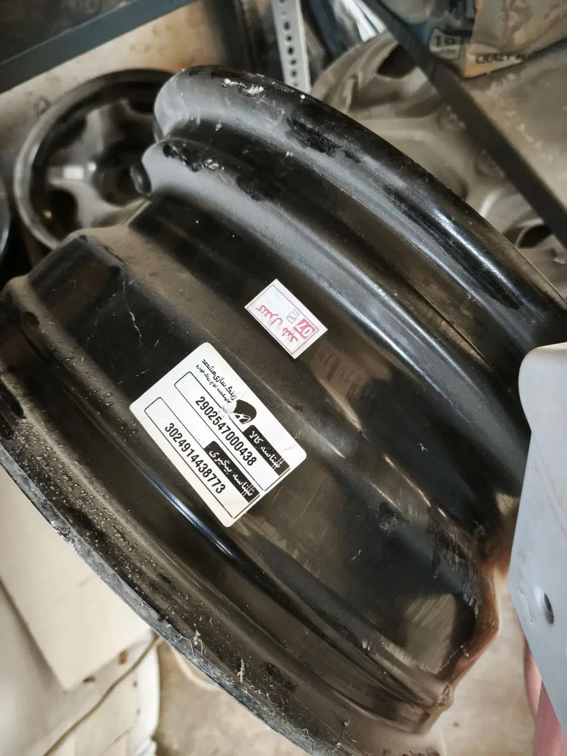 رینگ آهنی اصلی و قالپاق اصلی خودرو تارا|قطعات یدکی و لوازم جانبی|نورآباد ممسنی, |دیوار