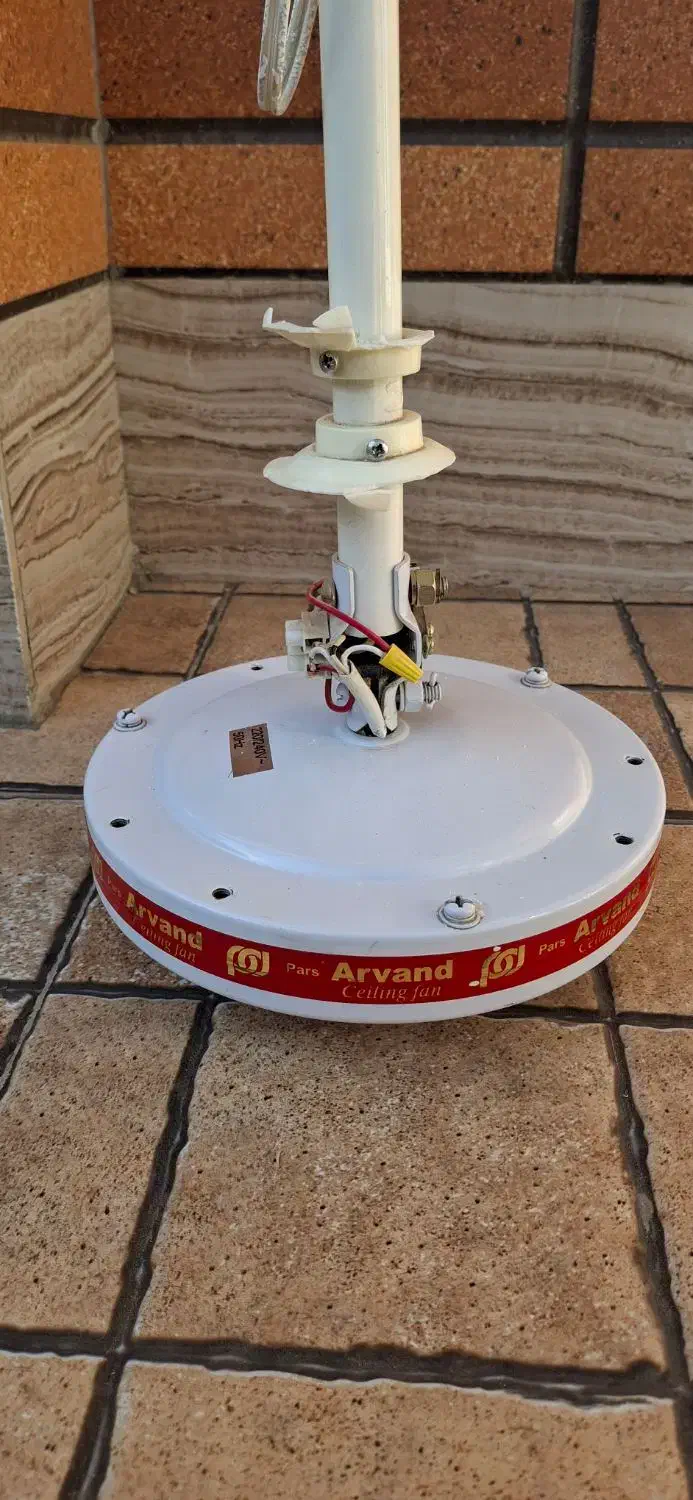 پنکه ی سقفی پارس (قدیمی) در حد نو|پنکه و تصفیهکنندهٔ هوا|مبارکه, |دیوار