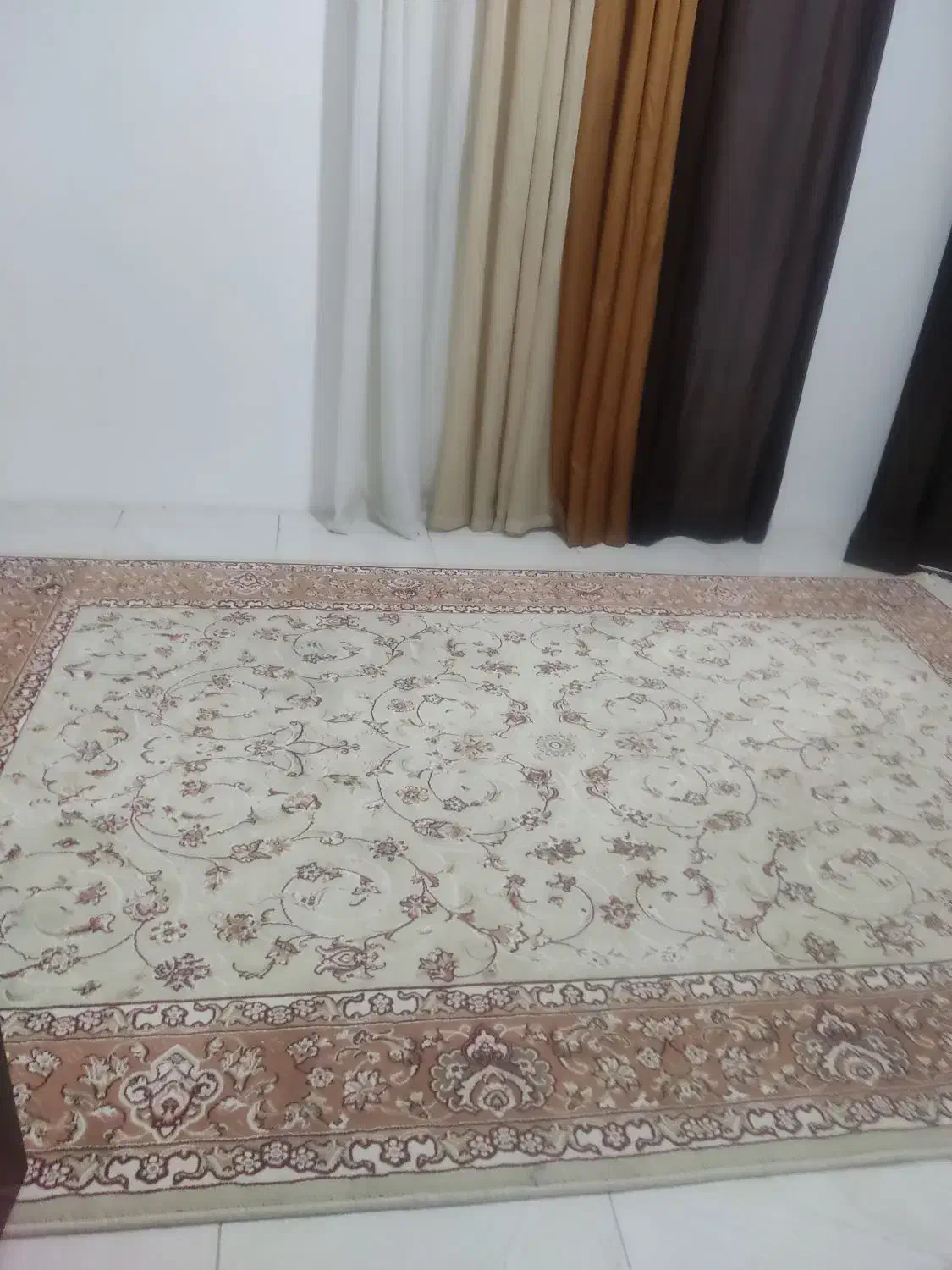 فرش ۶ متری بدون ترنج کرم ۳۰ رنگ ابریشم|فرش|کرمانشاه, |دیوار