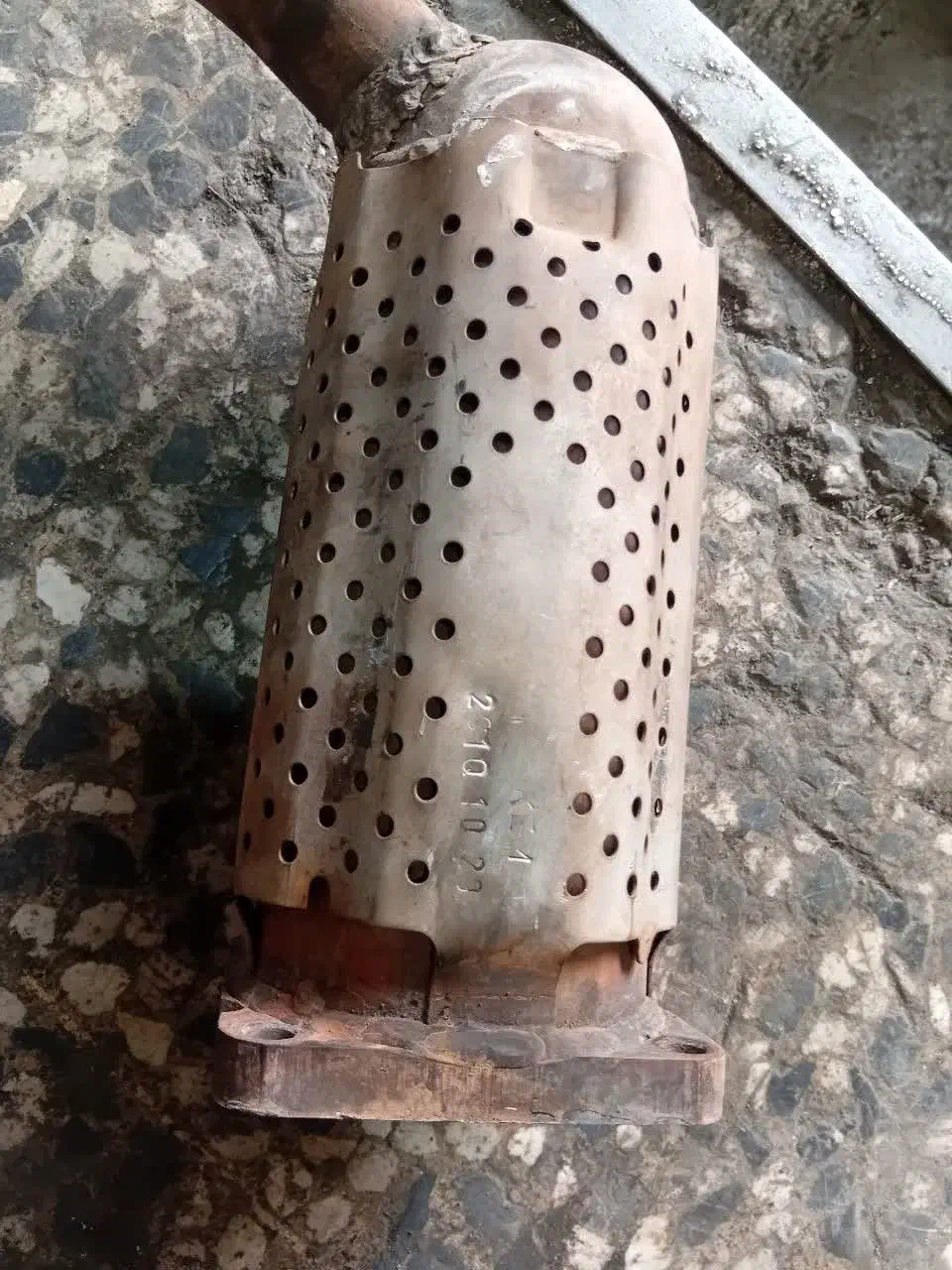 بزرگترین مجموعه پخش و خرید کاتالیز|قطعات یدکی و لوازم جانبی|کرج, کمال‌شهر|دیوار