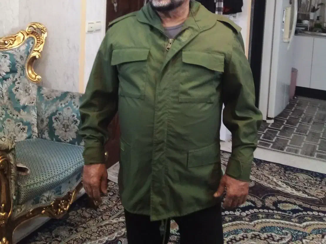 کاپیشن|لباس|تهران, پرستار|دیوار