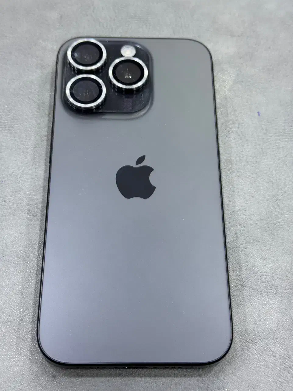 Iphone 15 pro 256 zaa black titanium|موبایل|شیراز, عفیف‌آباد|دیوار