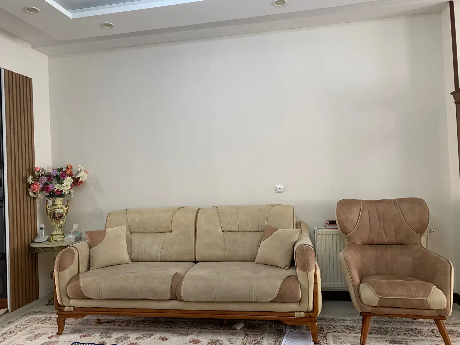 مبل تخت خواب شو|مبلمان خانگی و میز عسلی|پرند, فاز ۳|دیوار