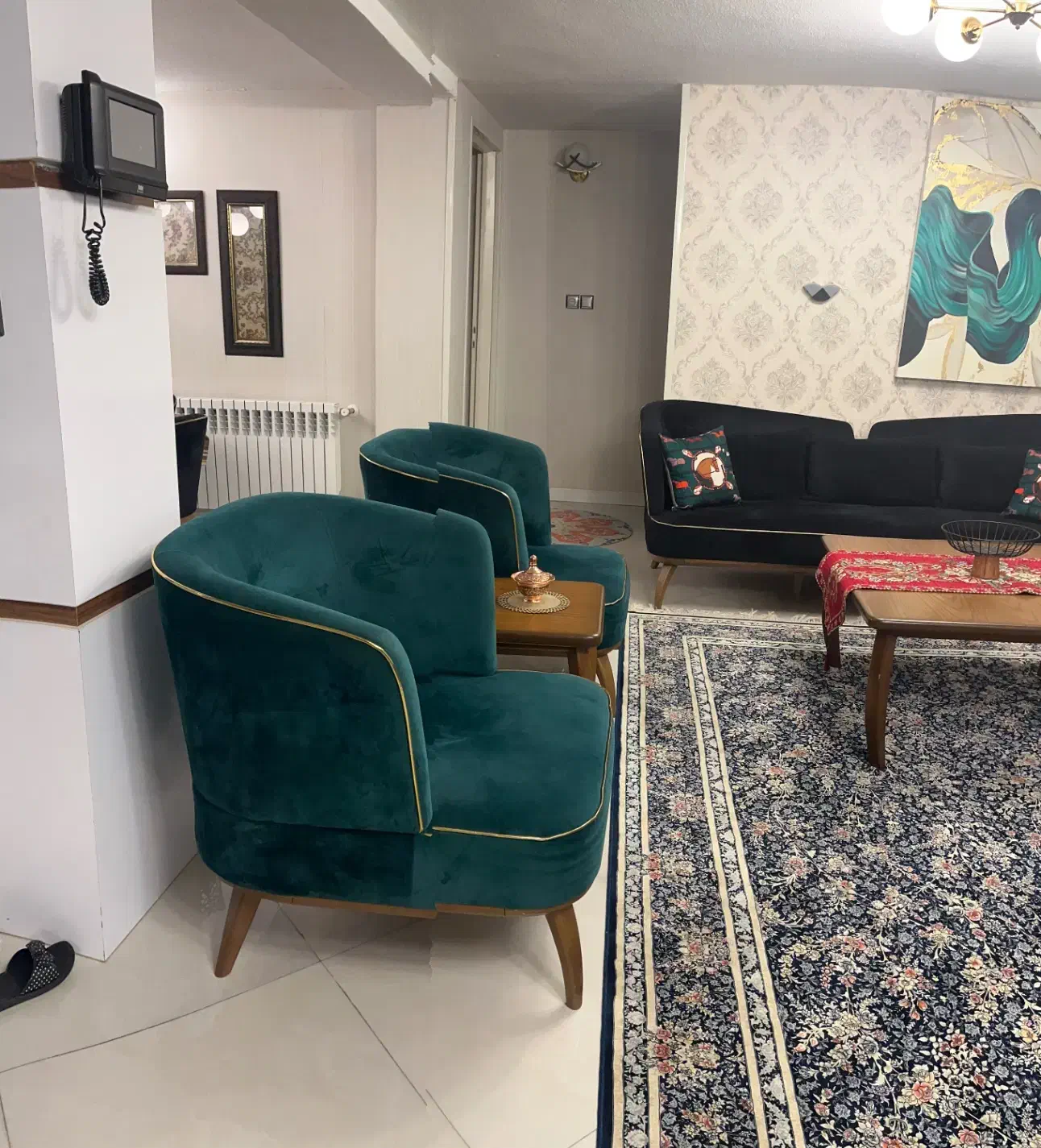 مبل ۷نفره مدرن به همراه جلو مبلی و ۲عسلی|مبلمان خانگی و میز عسلی|بابلسر, |دیوار