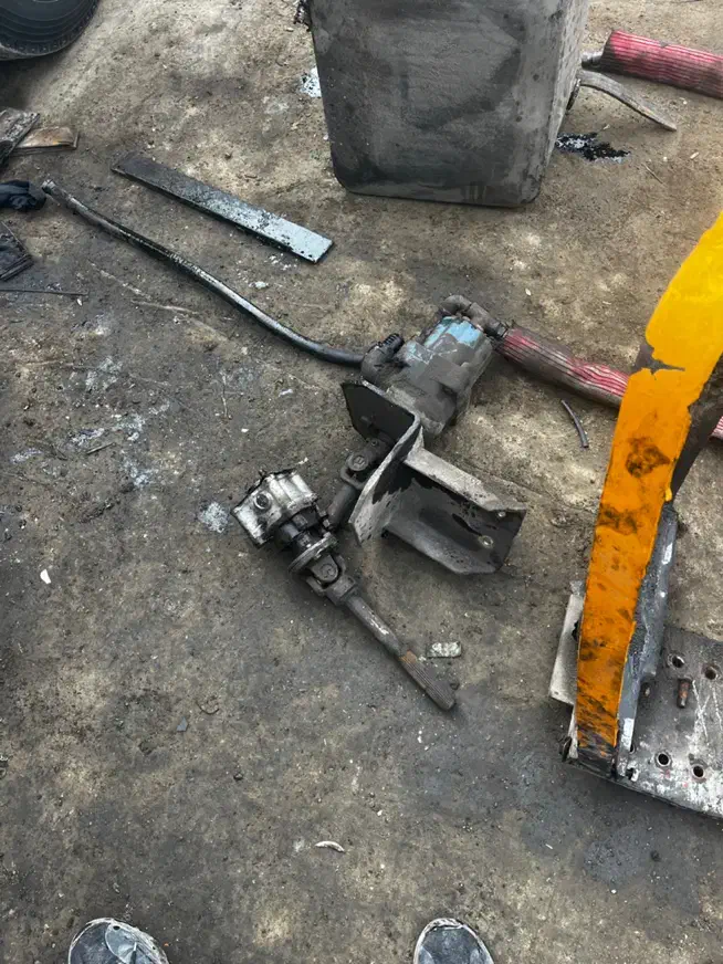 بغل گیربکس کمپرسی|قطعات یدکی و لوازم جانبی|همدان, |دیوار