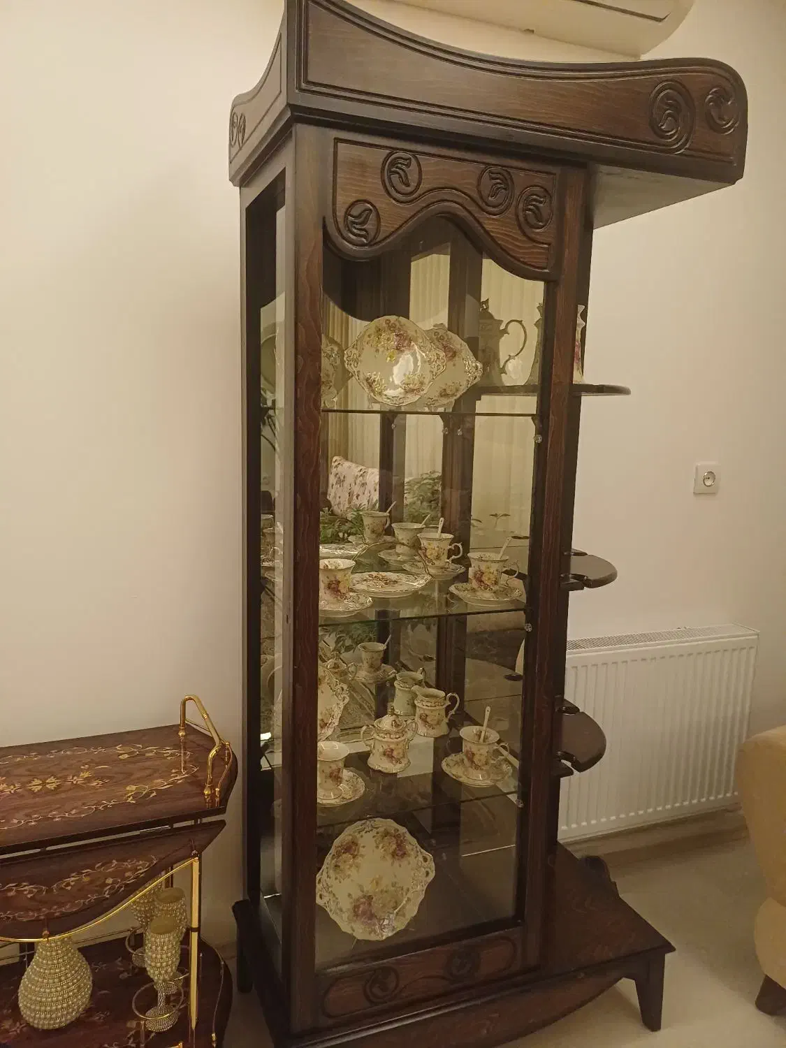 بوفه کارکرده ولی تمیز|بوفه، ویترین، کنسول|خوی, |دیوار