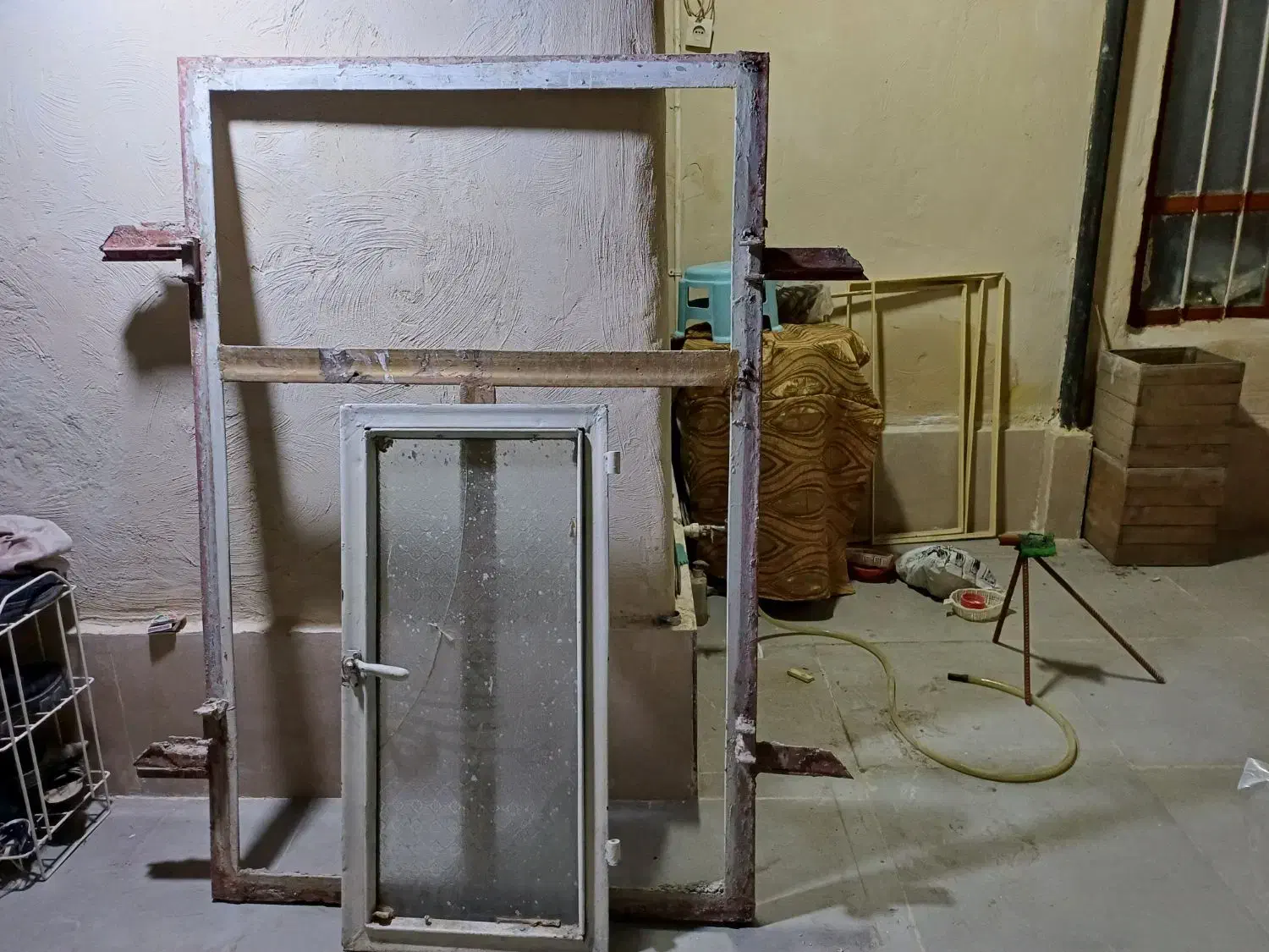 پنجره قیمت مناسب|مصالح و تجهیزات ساختمان|زاهدان, |دیوار