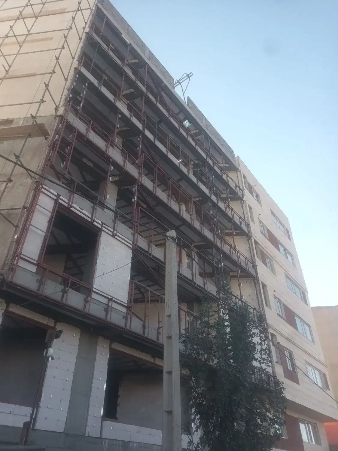 به یک بنا دیوار چین|استخدام معماری، عمران و ساختمانی|همدان, |دیوار