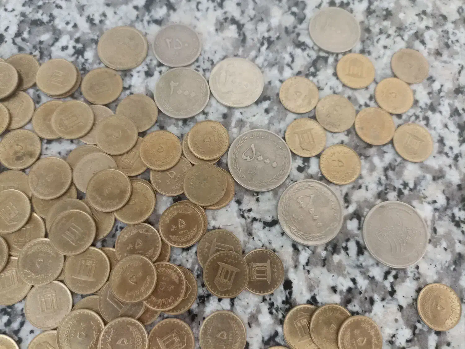 سکه برنجی وقدیمی|کلکسیون سکه، تمبر، اسکناس|شهرکرد, |دیوار