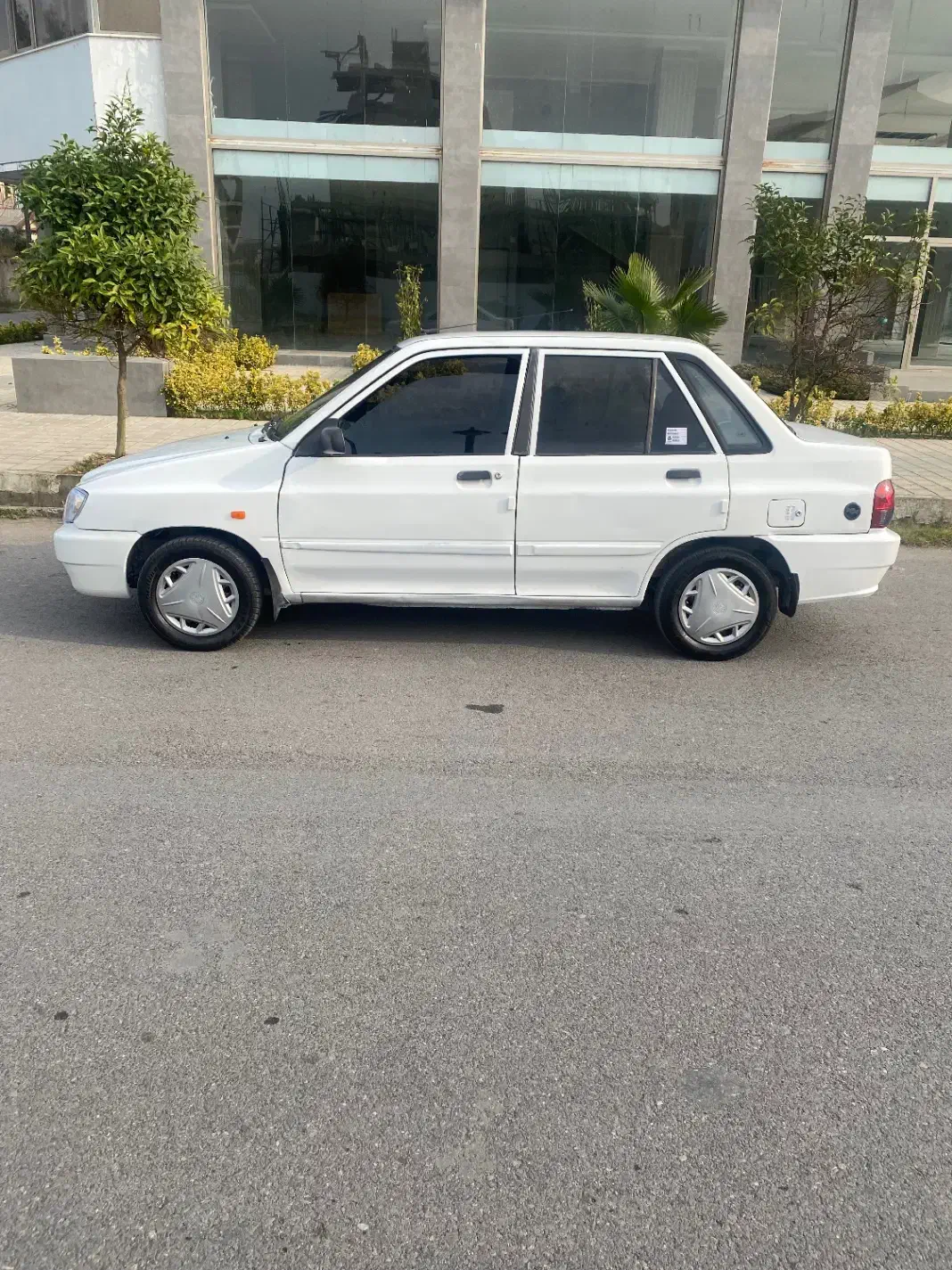 پراید ۱۳۲ مدل ۹۰ هیدرولیک ی لکه رنگ دوگانه دستی|خودرو سواری و وانت|بندر انزلی, نیمه شعبان|دیوار