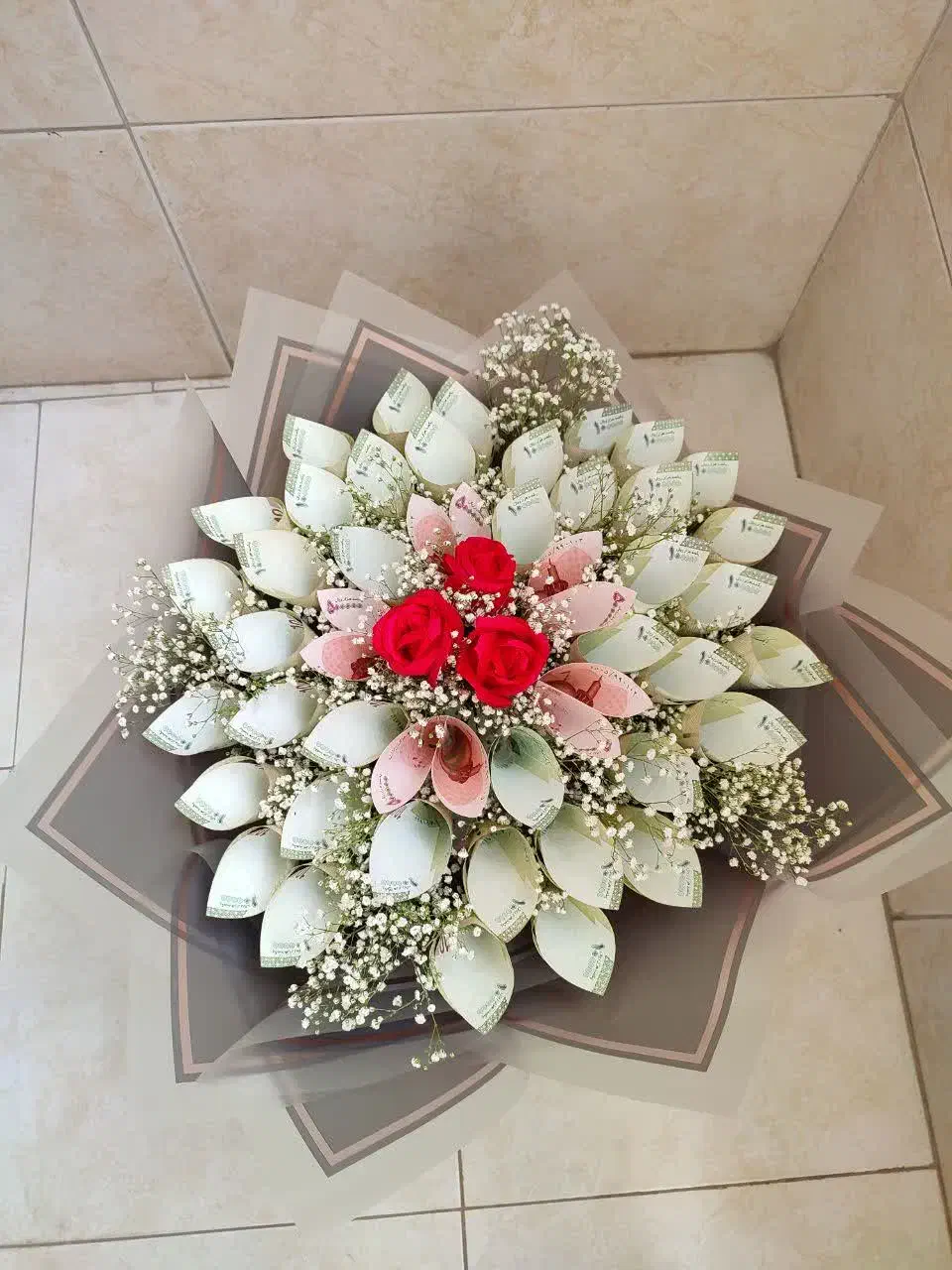 تزیین باکس پول وگل بهترین هدیه روزمادر|صنایع دستی و سایر لوازم تزئینی|پاکدشت, پاکدشت (مامازند)|دیوار