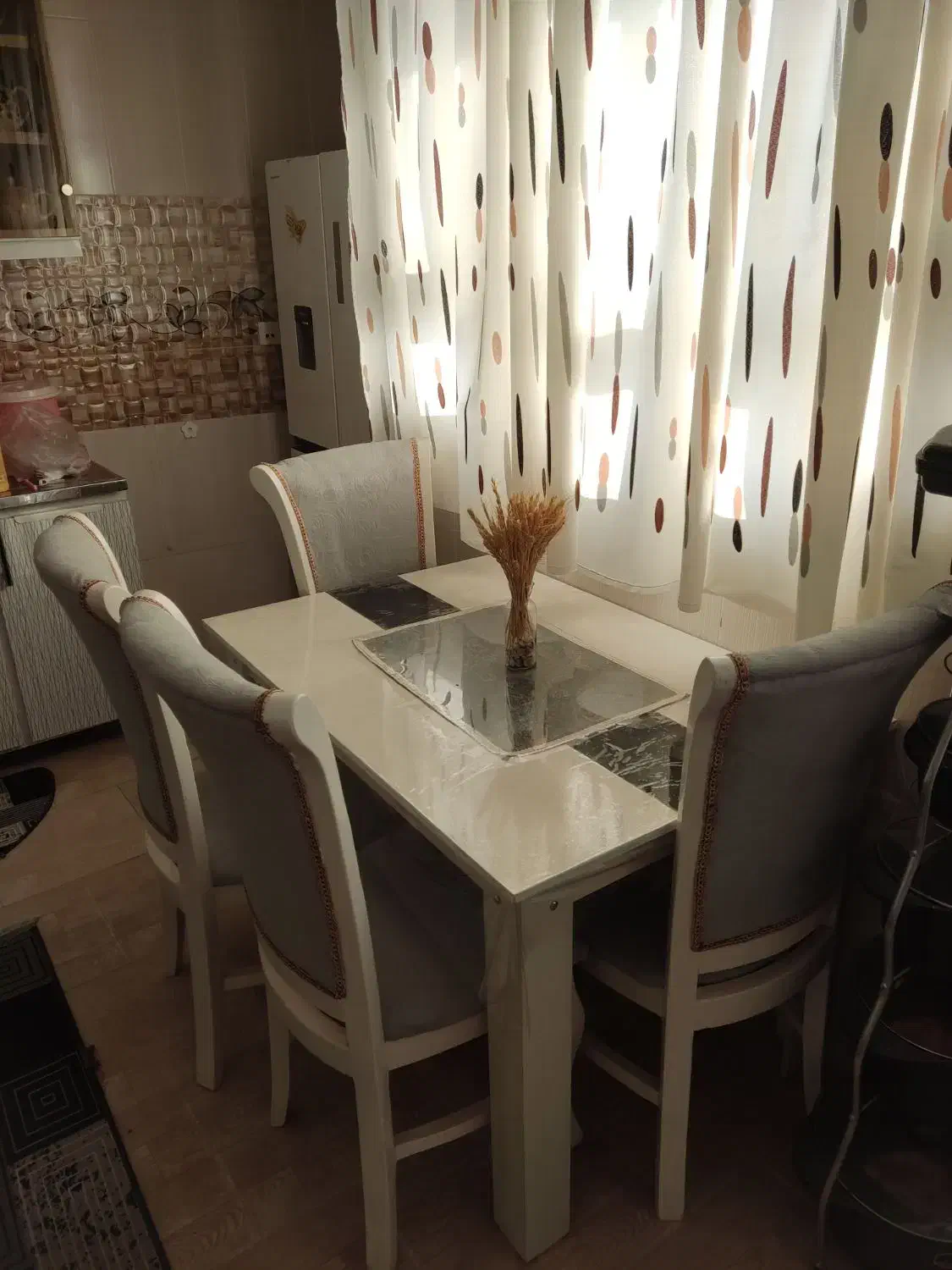 میز نهار خوری|میز و صندلی غذاخوری|بیرجند, |دیوار