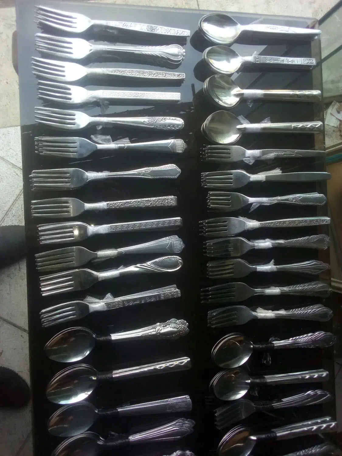 قاشق و چنگال|ظروف سرو و پذیرایی|مشهد, عامل|دیوار