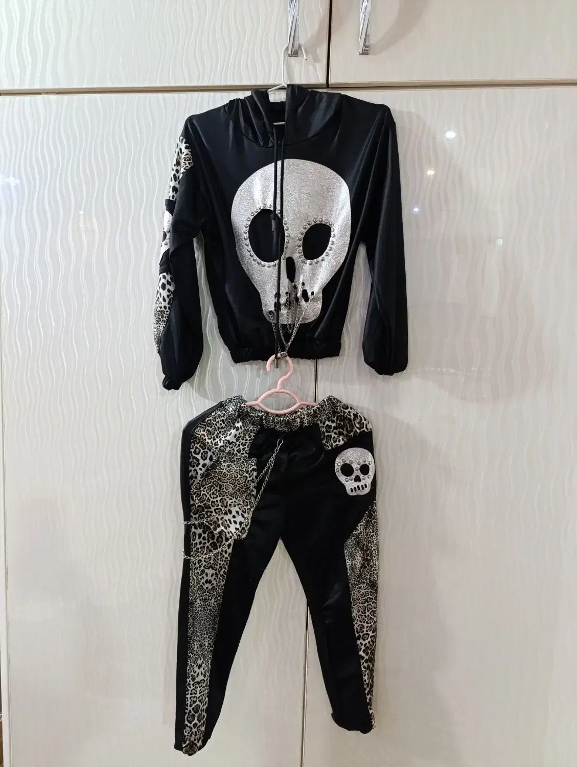 هودی وشلوار|کفش و لباس بچه|رشت, پیرکلاچای|دیوار