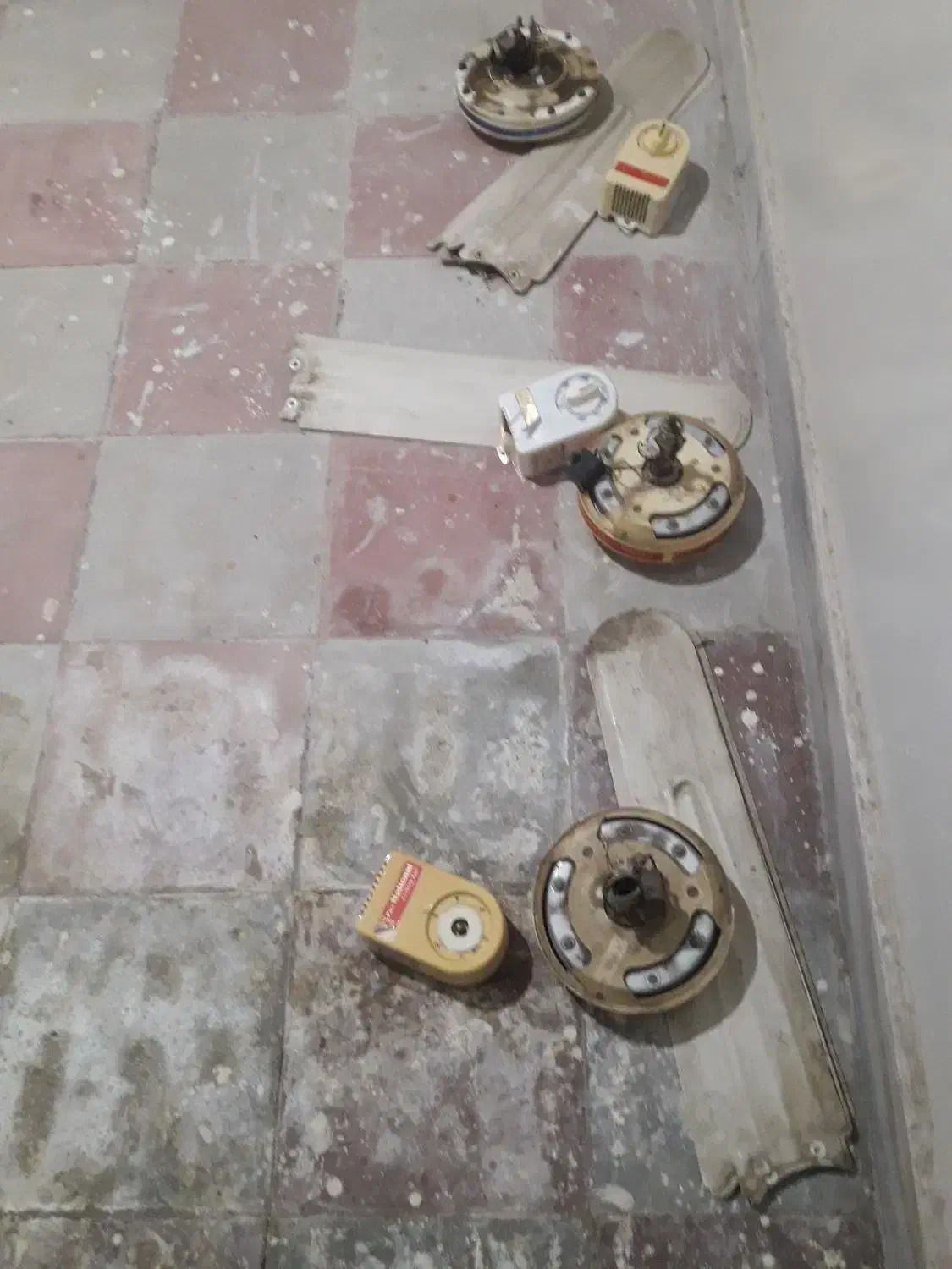 پنکه سقفی|پنکه و تصفیه‌کنندهٔ هوا|لنگرود, |دیوار