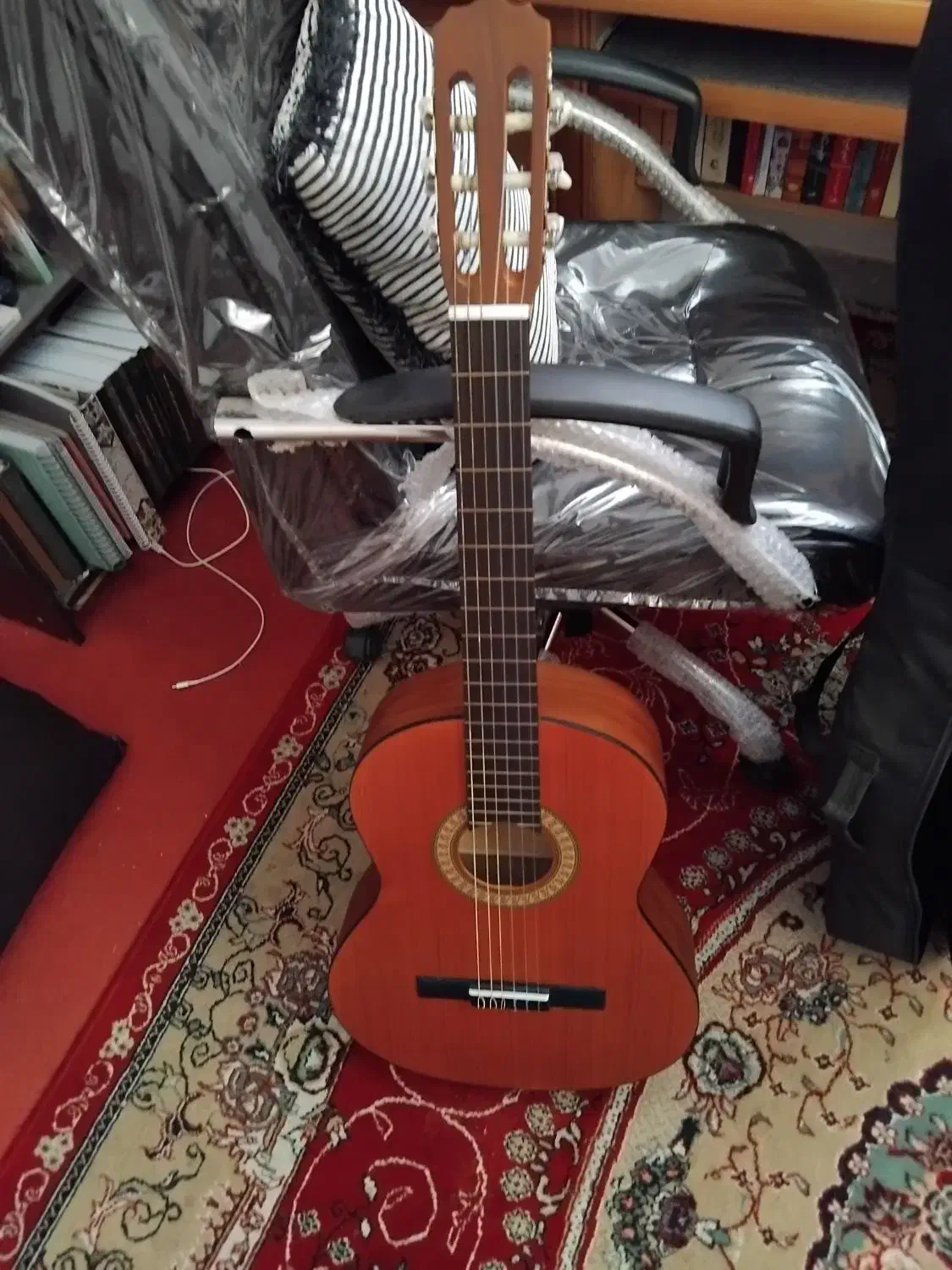 گیتار|گیتار، بیس، امپلیفایر|بروجرد, |دیوار