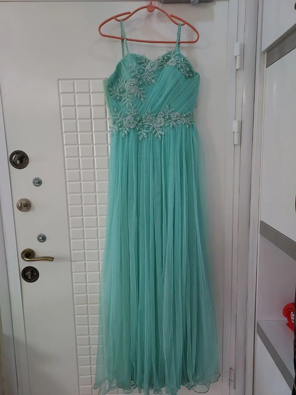 لباسهای مجلسی ومانتوهای تمیز باقیمت مناسب|لباس|شاهینشهر, دکتر حسابی|دیوار