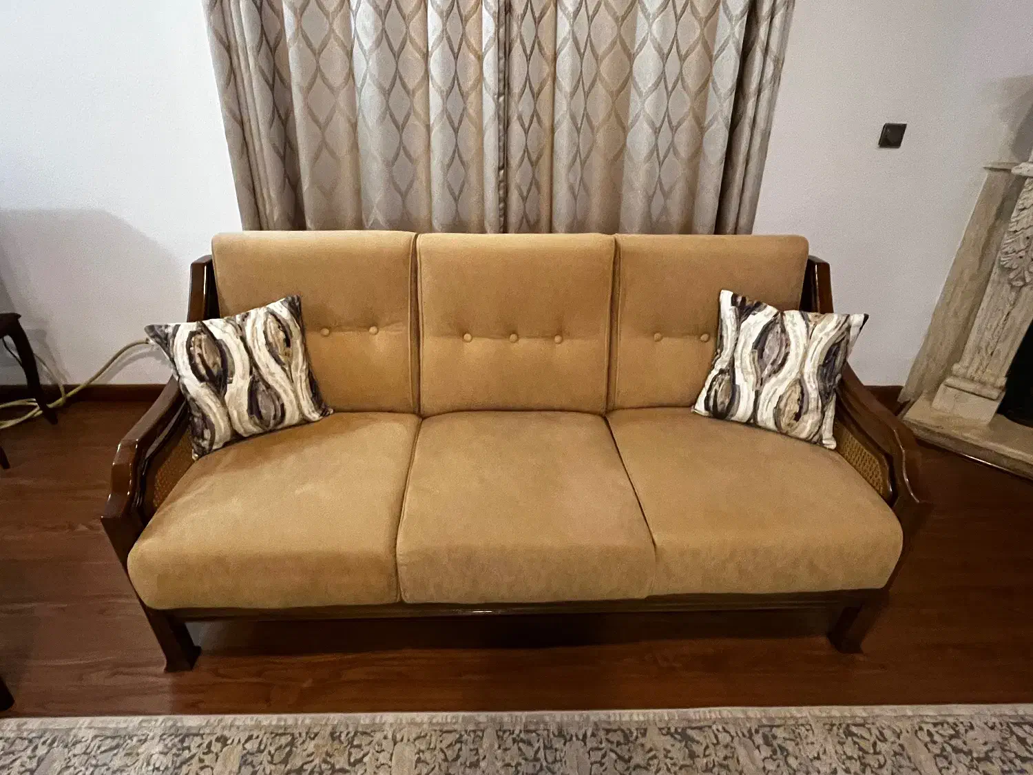 ست مبل چرم و چوب|مبلمان خانگی و میز عسلی|کتالم و سادات شهر, |دیوار