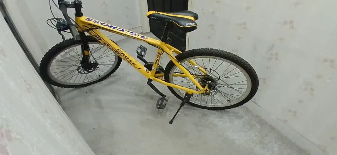 دوچرخه|دوچرخه، اسکیت، اسکوتر|صدرا-فارس, فاز ۱|دیوار