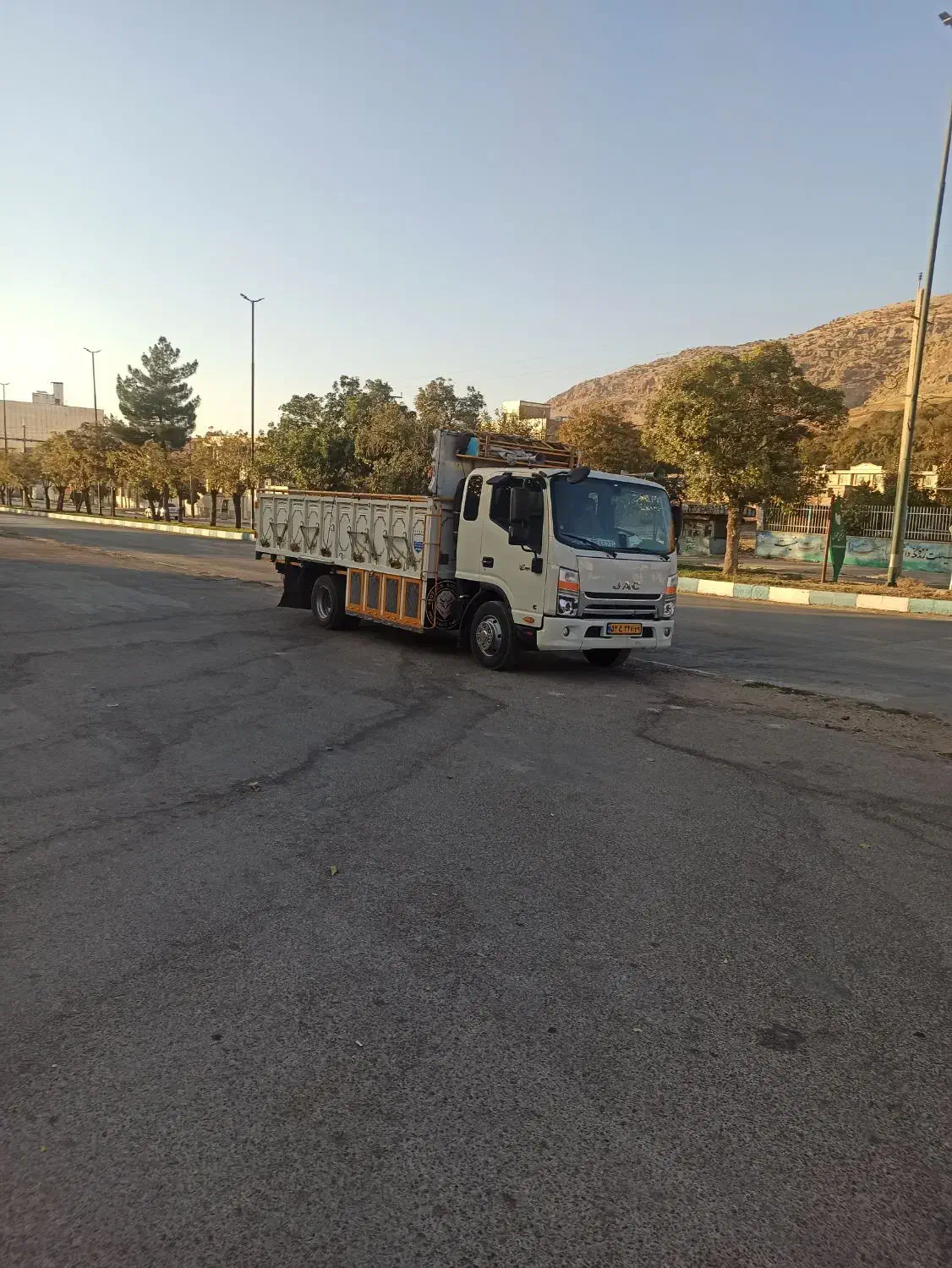 جک ۶ تن|خودرو سنگین|دالاهو, |دیوار