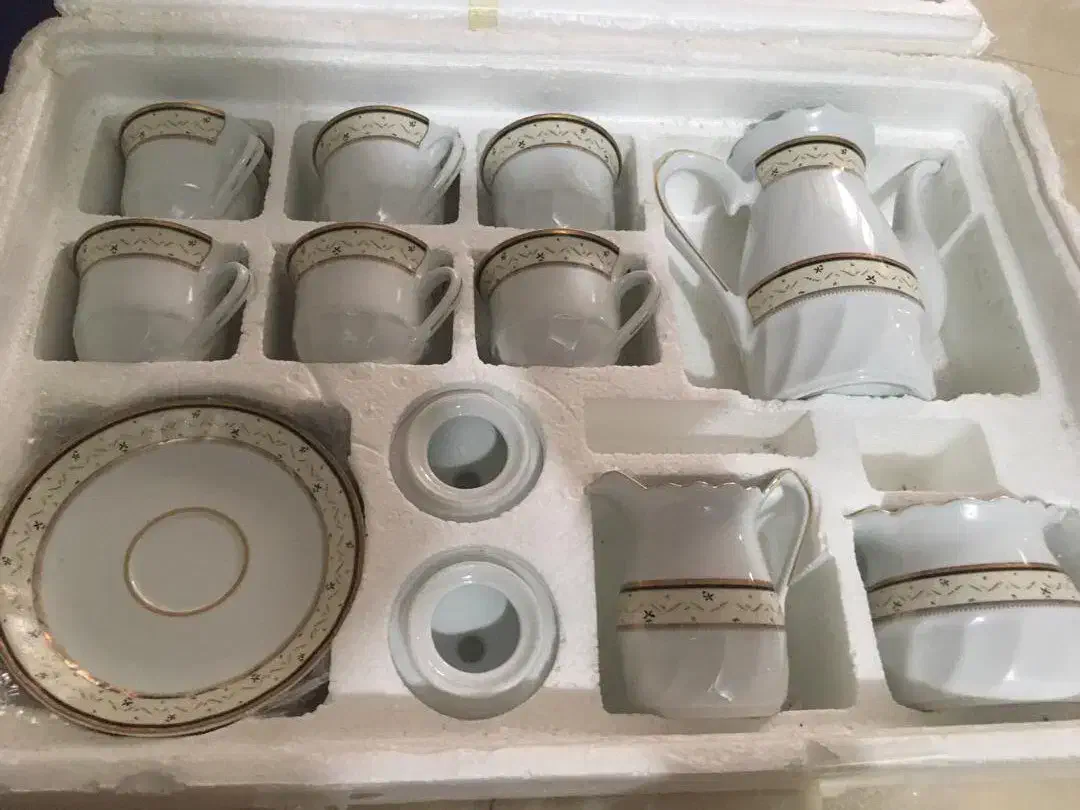 عصرانه خوری/چایخوری/فنجان نعلبکی/۱۷ پارچه قدیمی نو|ظروف سرو و پذیرایی|تهران, مرزداران|دیوار