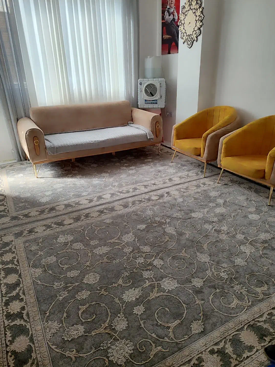 مبل پنج نفره در حد نو|مبلمان خانگی و میز عسلی|رباط‌کریم, نصیرشهر|دیوار