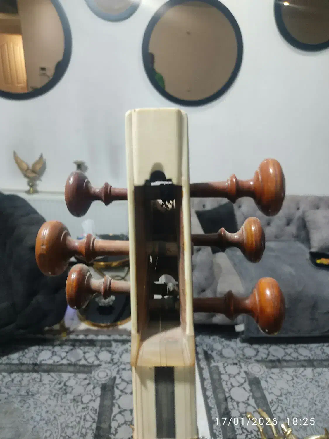 تار دو مهر استاد کنونی|سازهای سنتی|فردیس, خیام شرقی|دیوار