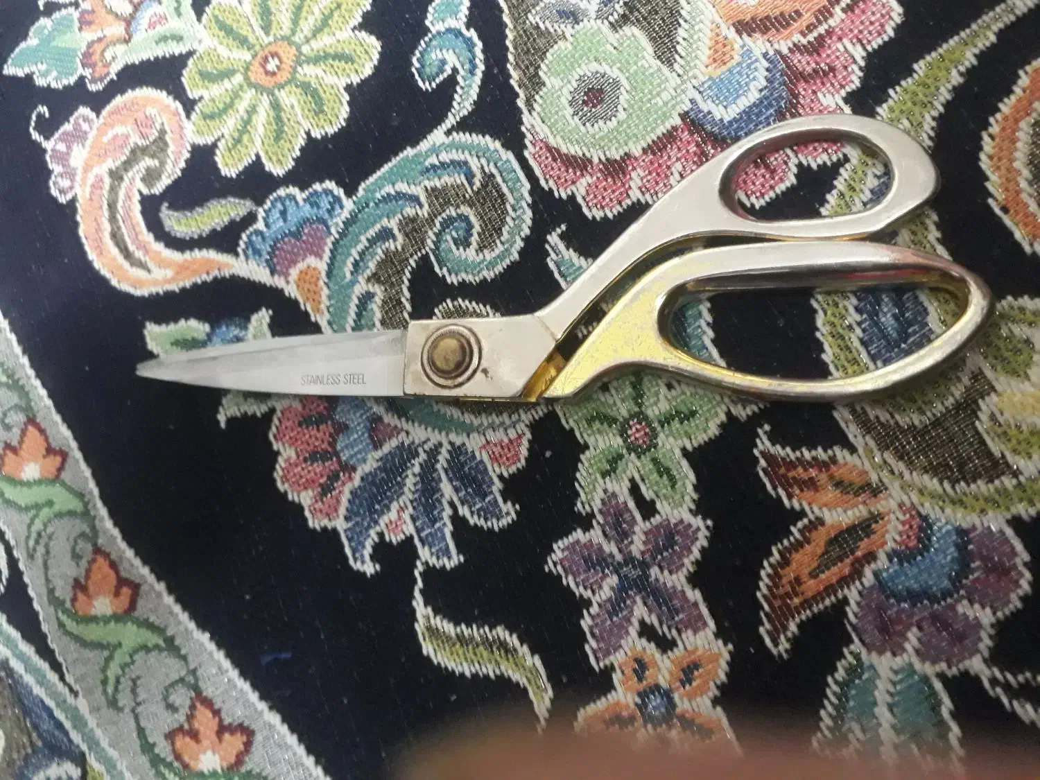 قیچی|لوازم خیاطی و بافتنی|قم, ولیعصر|دیوار