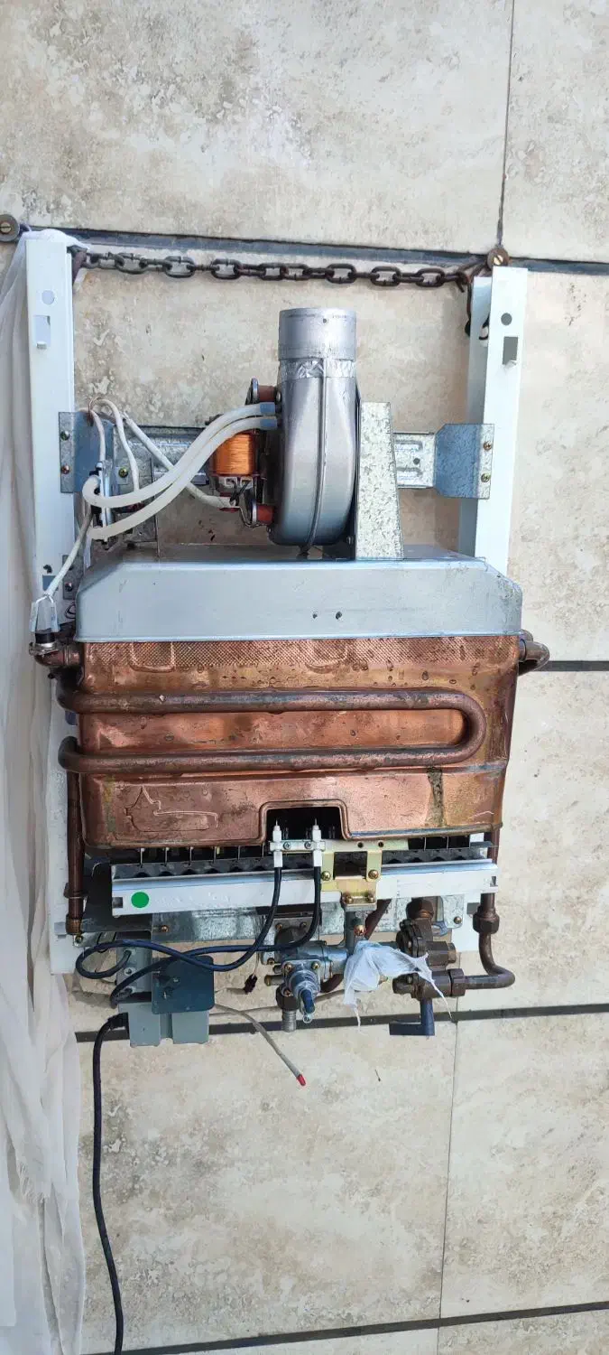 آبگرمکن دیواری بوتان|آبگرمکن، پکیج، شوفاژ|سبزوار, هویزه|دیوار