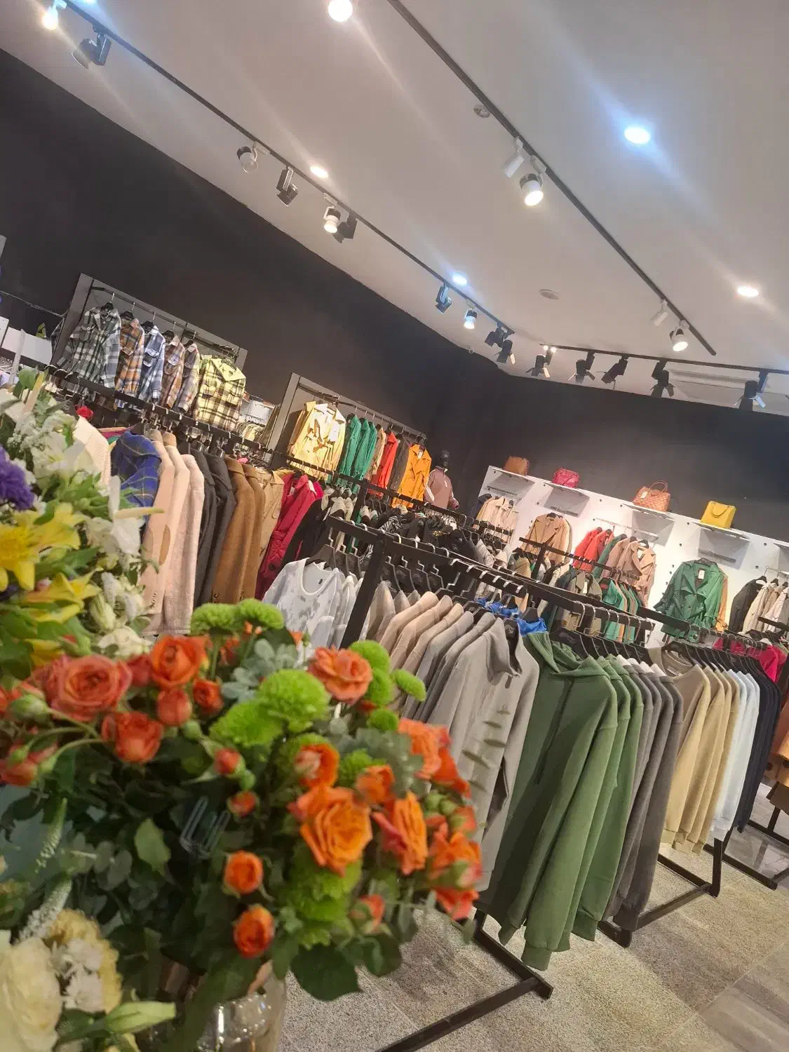 فروشنده پوشاک|استخدام بازاریابی و فروش|تنکابن, |دیوار