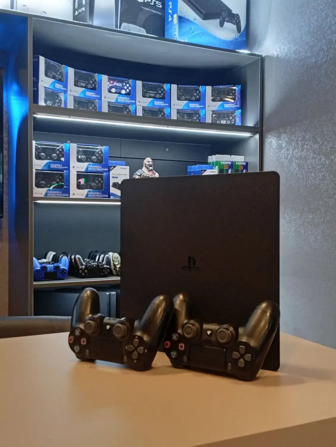 ps4 slim اکانتی پلی استیشن ۴ اسلیم اکانتی|کنسول، بازی ویدئویی و آنلاین|کرج, مطهری|دیوار