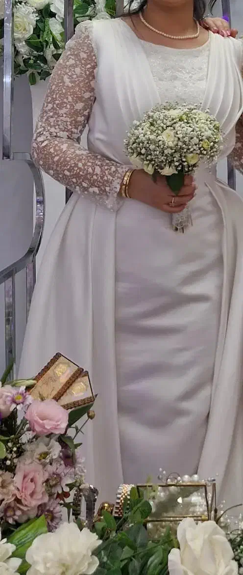 لباس عقد|لباس|دوگنبدان, |دیوار