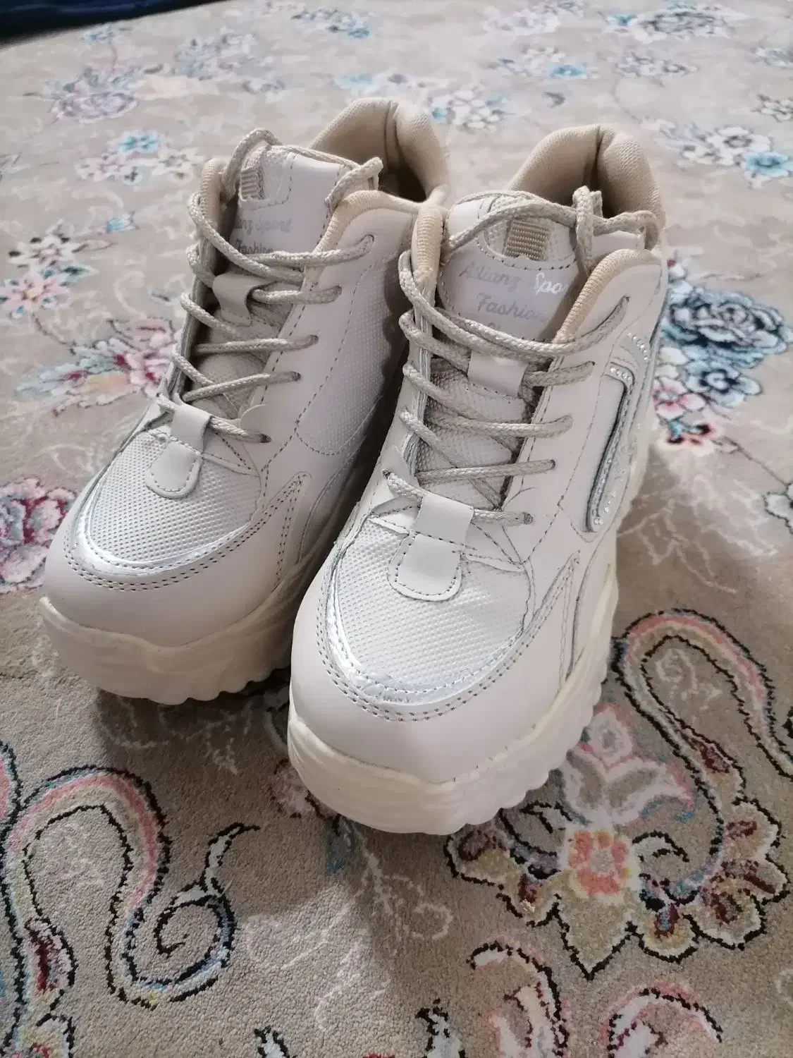 فروش کفش اسپرت|کیف، کفش، کمربند|یزد, |دیوار