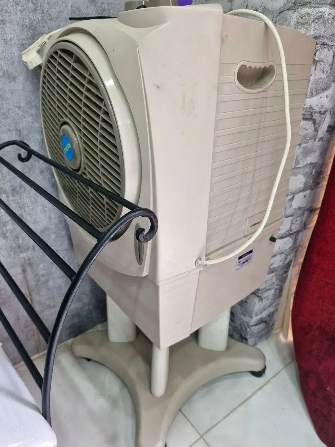 ۳۰۰۰۰۰۰۰|کولر آبی|فومن, |دیوار