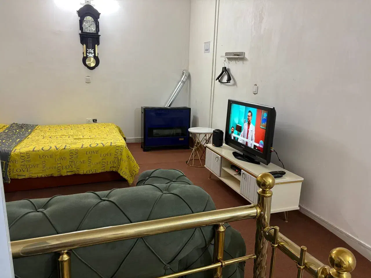 واحددربست مبله مناسب خانوم دانشجو یا زوج موجه|اجارهٔ آپارتمان|ملایر, |دیوار