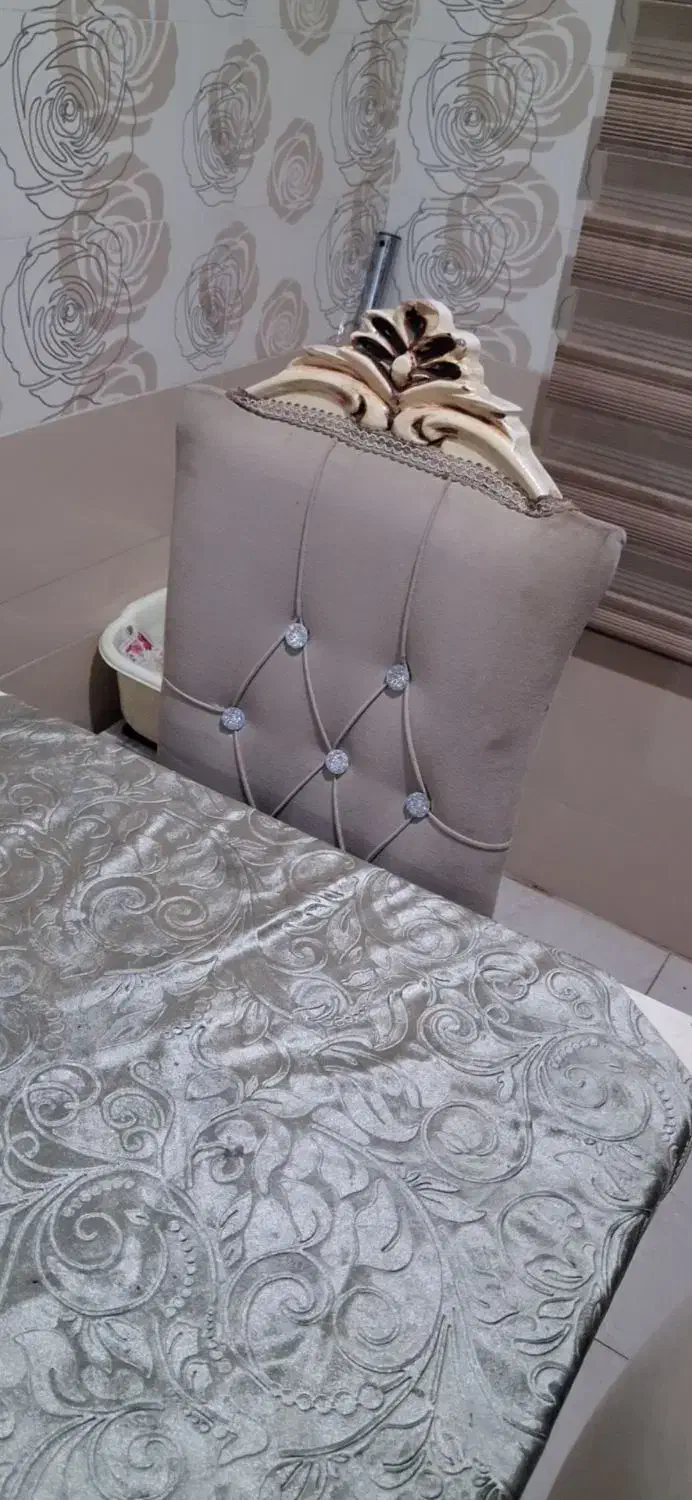 مبل ۷نفره به همراه میز ناهار خوری ۴نفره|مبلمان خانگی و میز عسلی|ساری, |دیوار