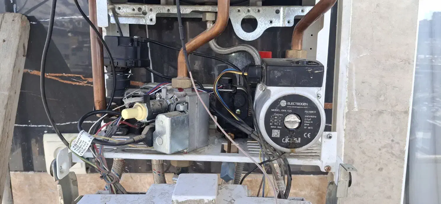 تعمیرات تضمینی پکیج|آبگرمکن، پکیج، شوفاژ|سنندج, |دیوار